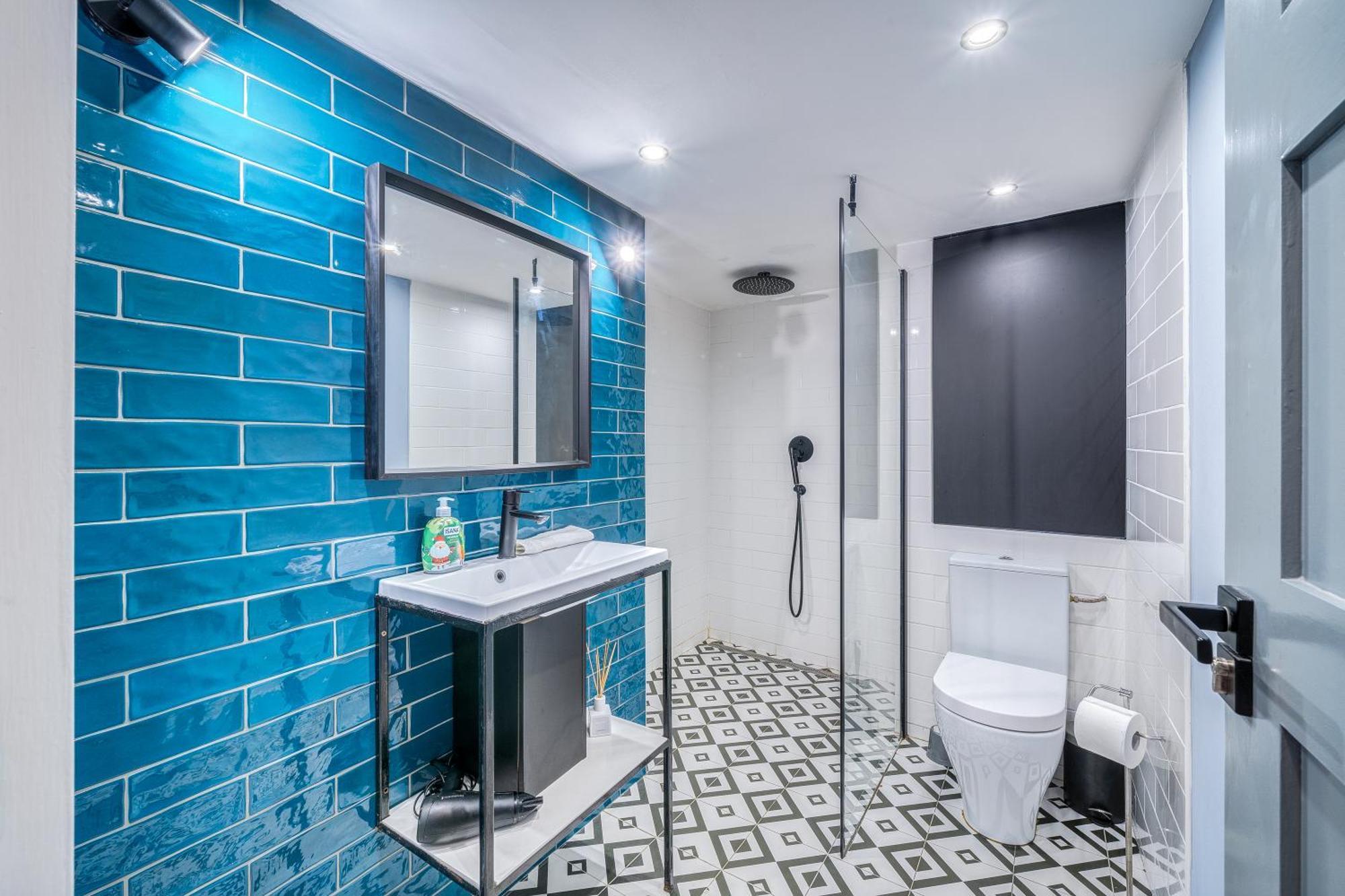 Azure Oasis In The Heart Of The City بودابست المظهر الخارجي الصورة